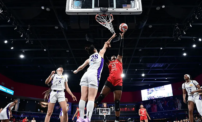 WNBA常规赛：李月汝拿下5分7篮板 火花客场不敌梦想